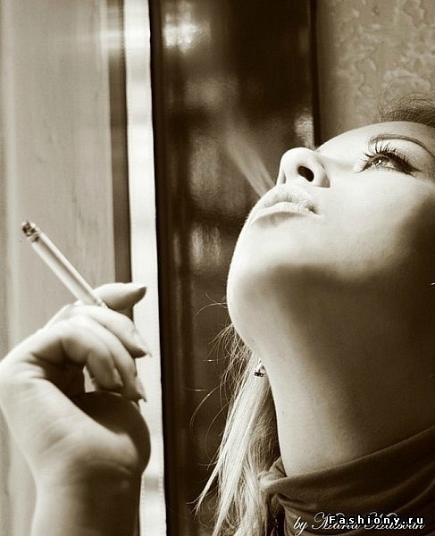 Есть люди, из- за которых начинаешь курить, а есть те, ради которых бросаешь.